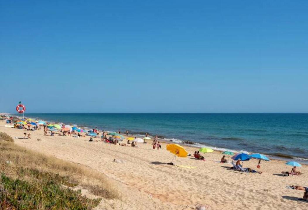 Blife Faro Beach Hostel & Rooms Εξωτερικό φωτογραφία