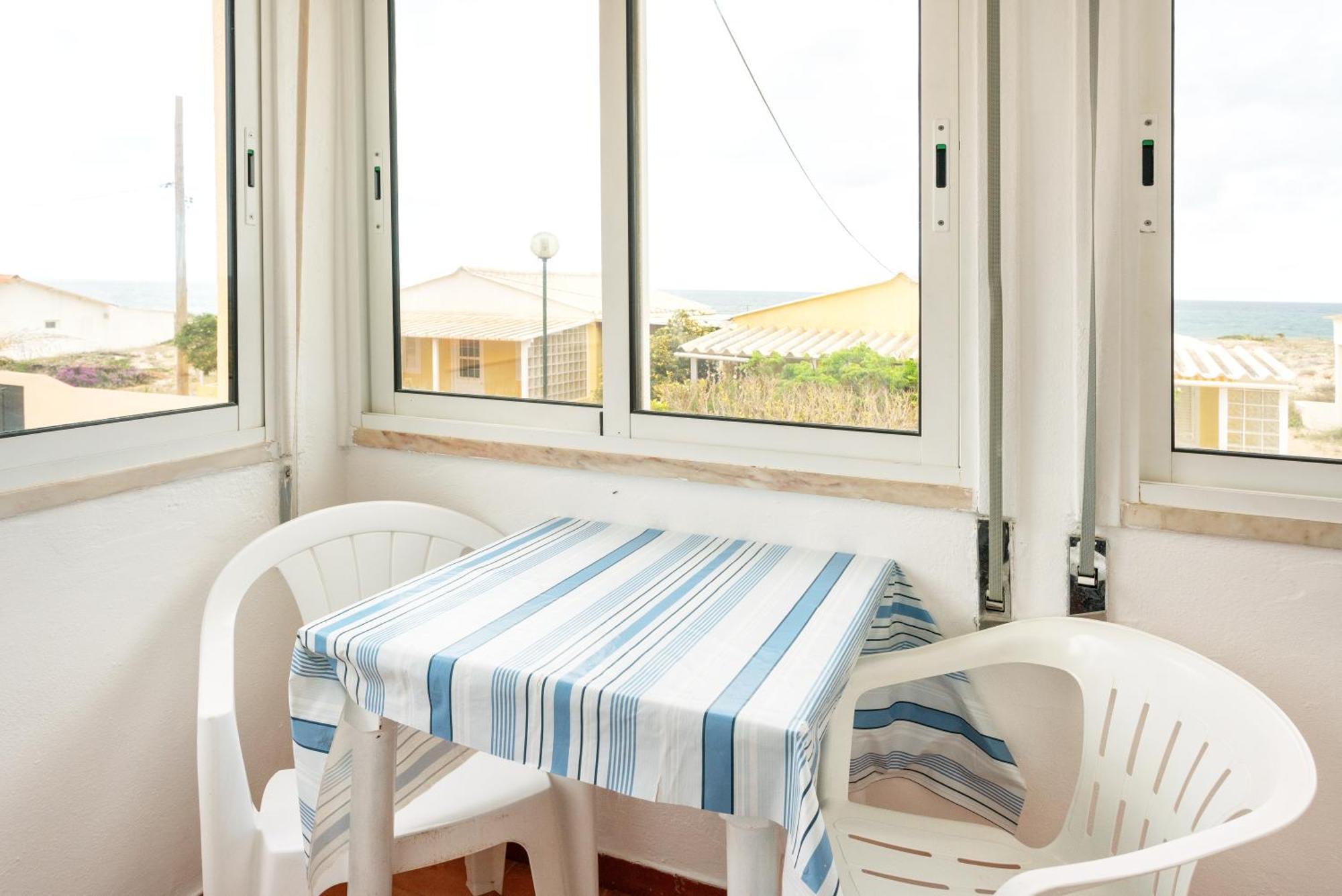 Blife Faro Beach Hostel & Rooms Εξωτερικό φωτογραφία
